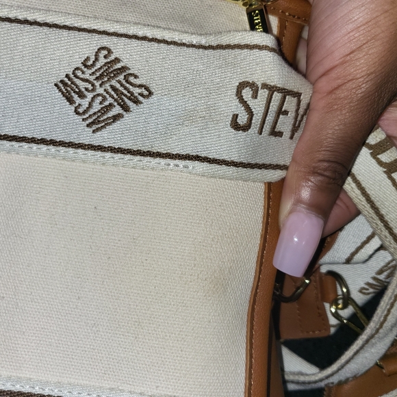 Steve Madden Cream Crossbody Logo Tote - Picture 6 of 9